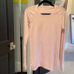 COPY - Lululemon long sleeve athletic top